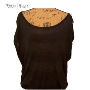 Black House White Market Top with~button details